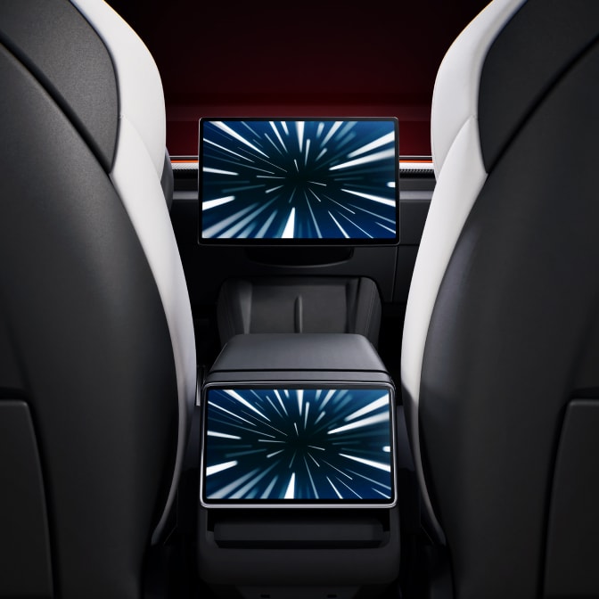 Model-3-Performance-Display-Tablet-LHD-v2.jpg